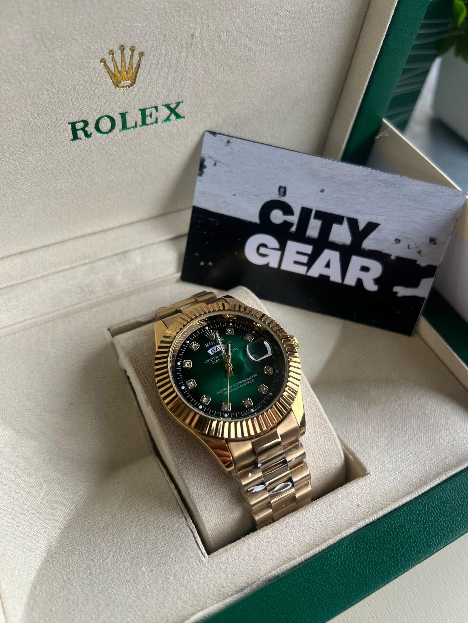 Rolex Oyster Perpectual Day Date( Gold Green Diamond)