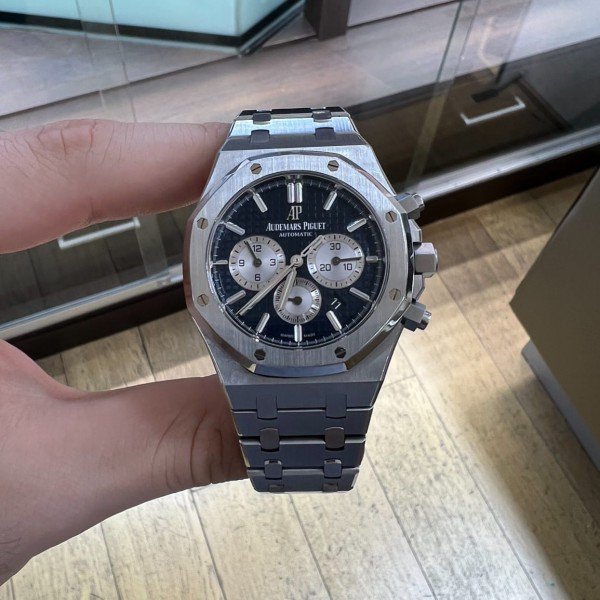 Audemars pigeut royal oak chronograph( Silver/ black )