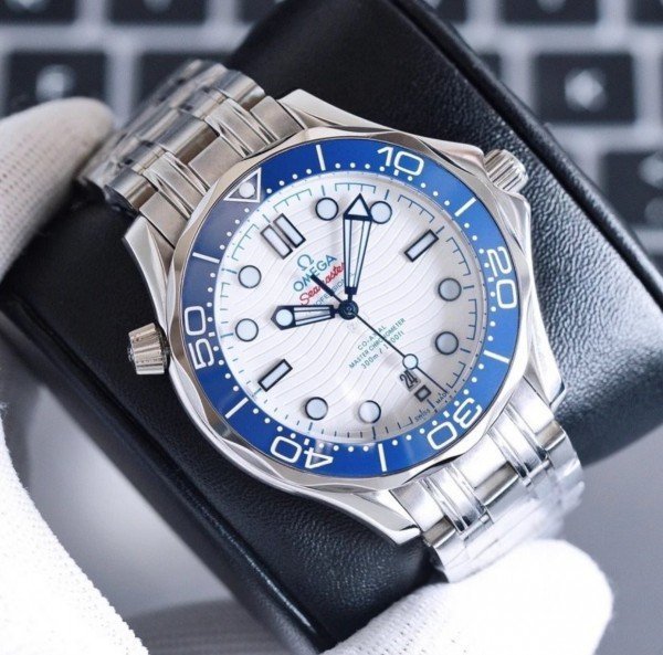 Omega Sea Master Diver 300 Automatic