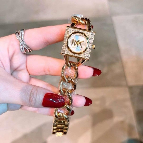 Michael Kors Lennox