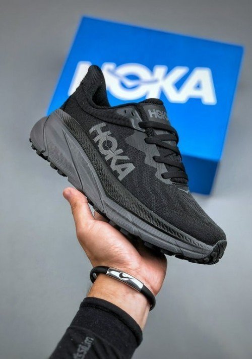 Hoka Challenger ATR 7 "Black" #646