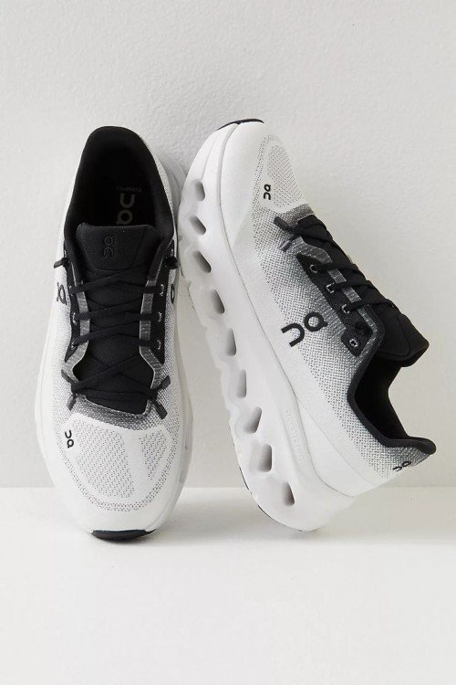 ON CLOUD Running TILT 2 0 BLACK IVORY HP fixed