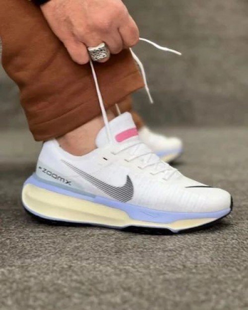 Nikee Zoom x Invincible Run 3 White