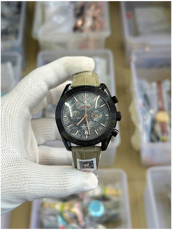 Omeg_a SpeedMaster DarkSide of the Moon