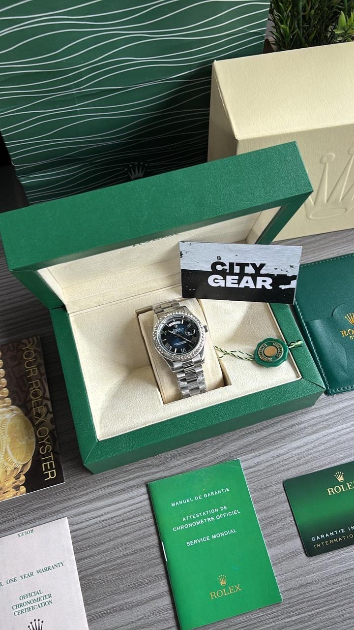 Rolex Oyster perpetual Day Date Diamond 40 Battery