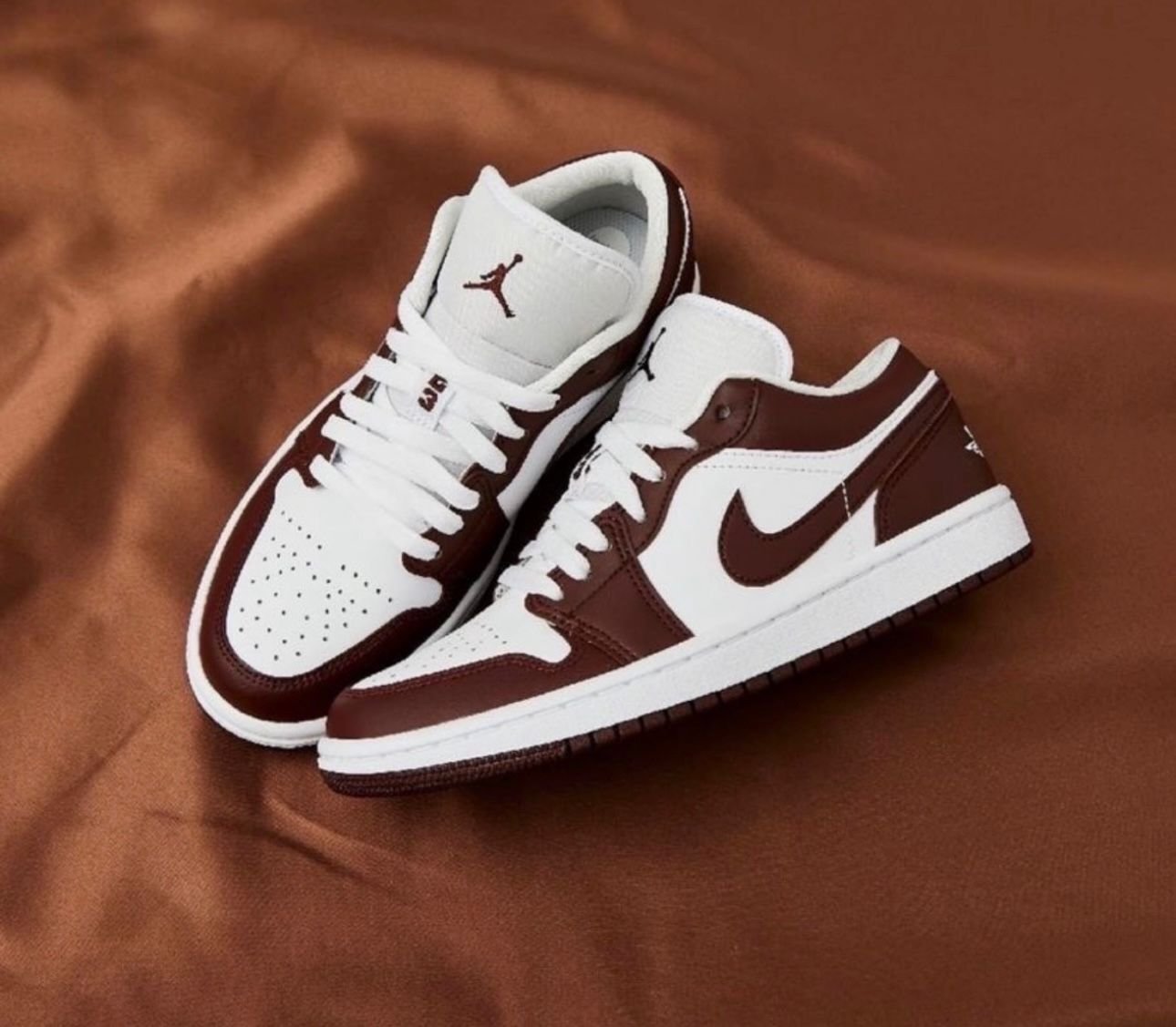Nike Air Jordan 1 Low Team Red