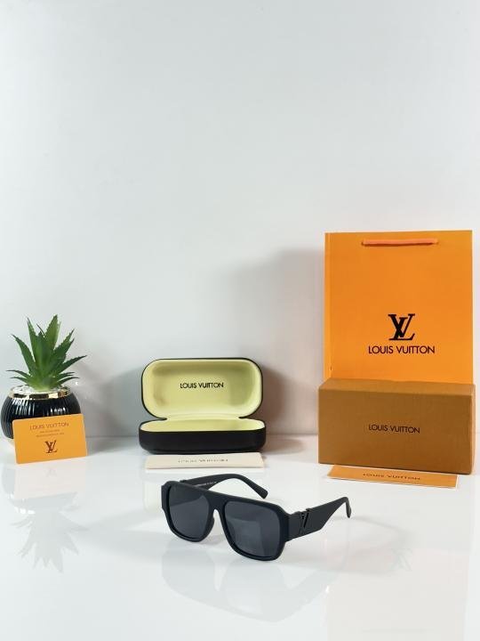 Louis Vuitton 2686 Matte Black