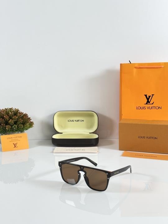 Louis Vuitton 1822 Brown