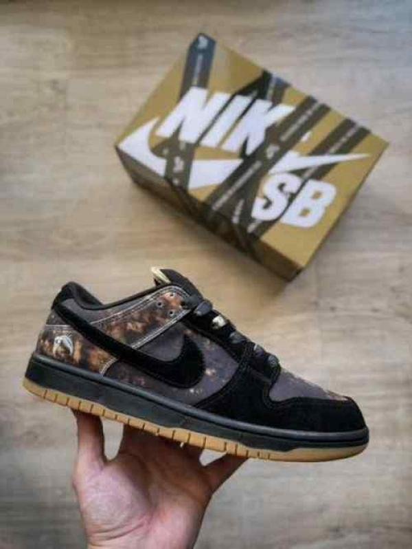 SB Dunk Low Pushead 2.0