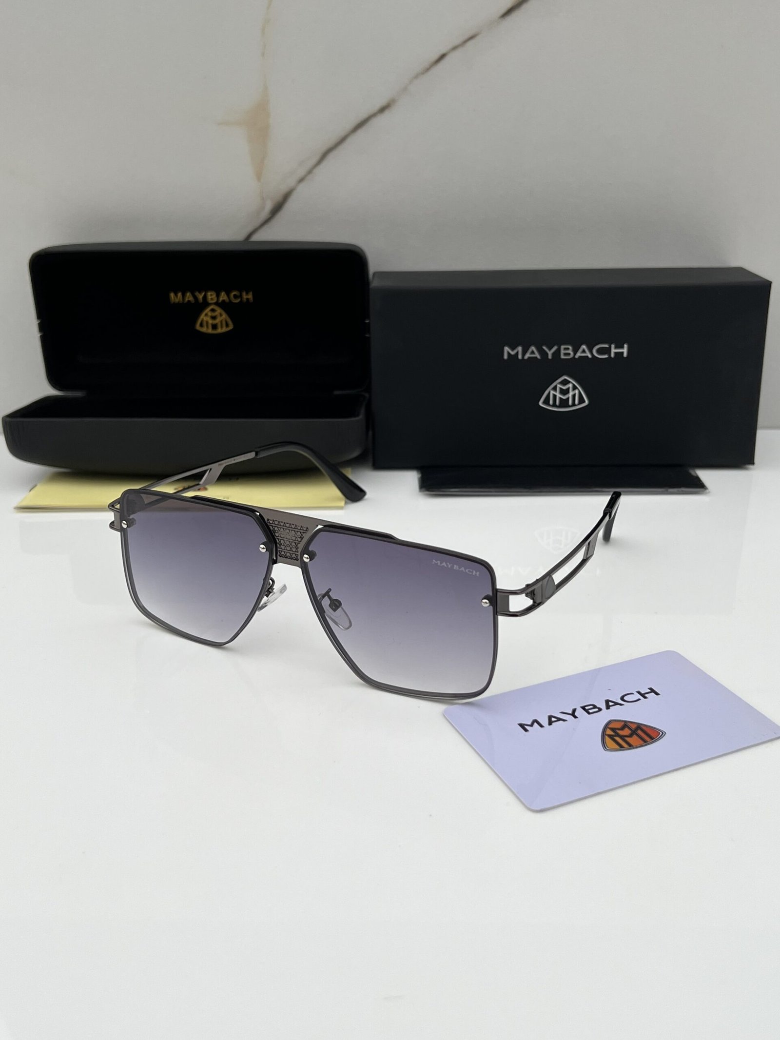 Maybach_2591_black_shaded