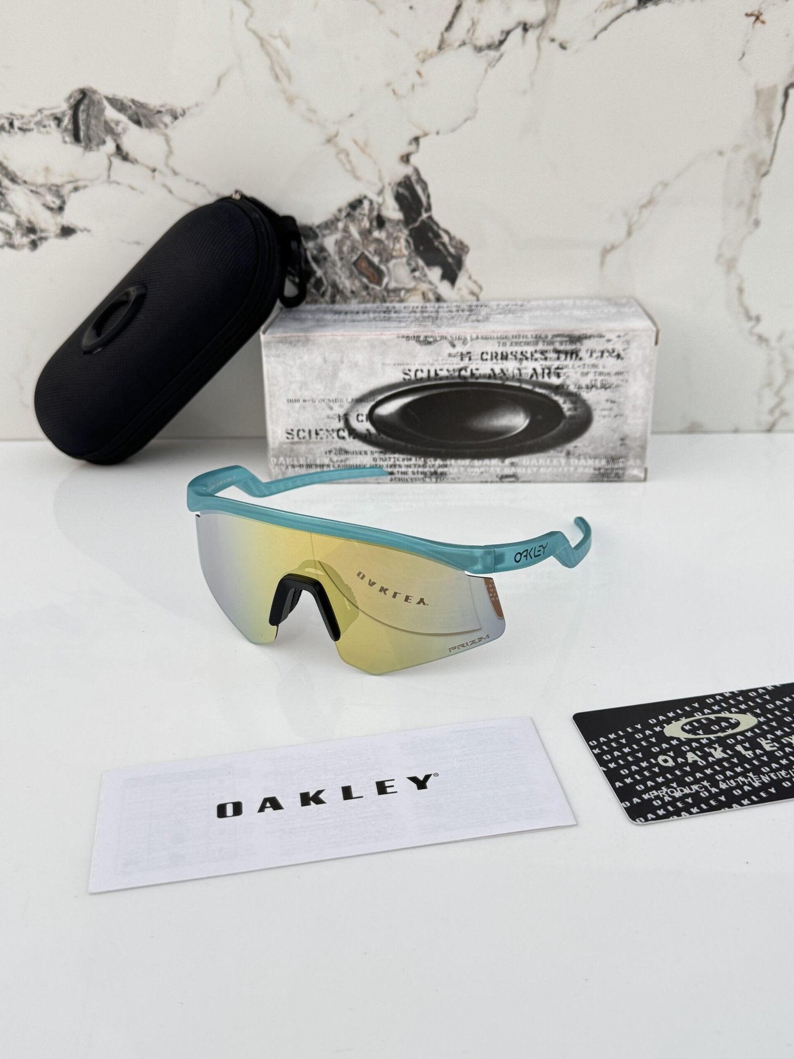 Oakley_4929_blue_brown