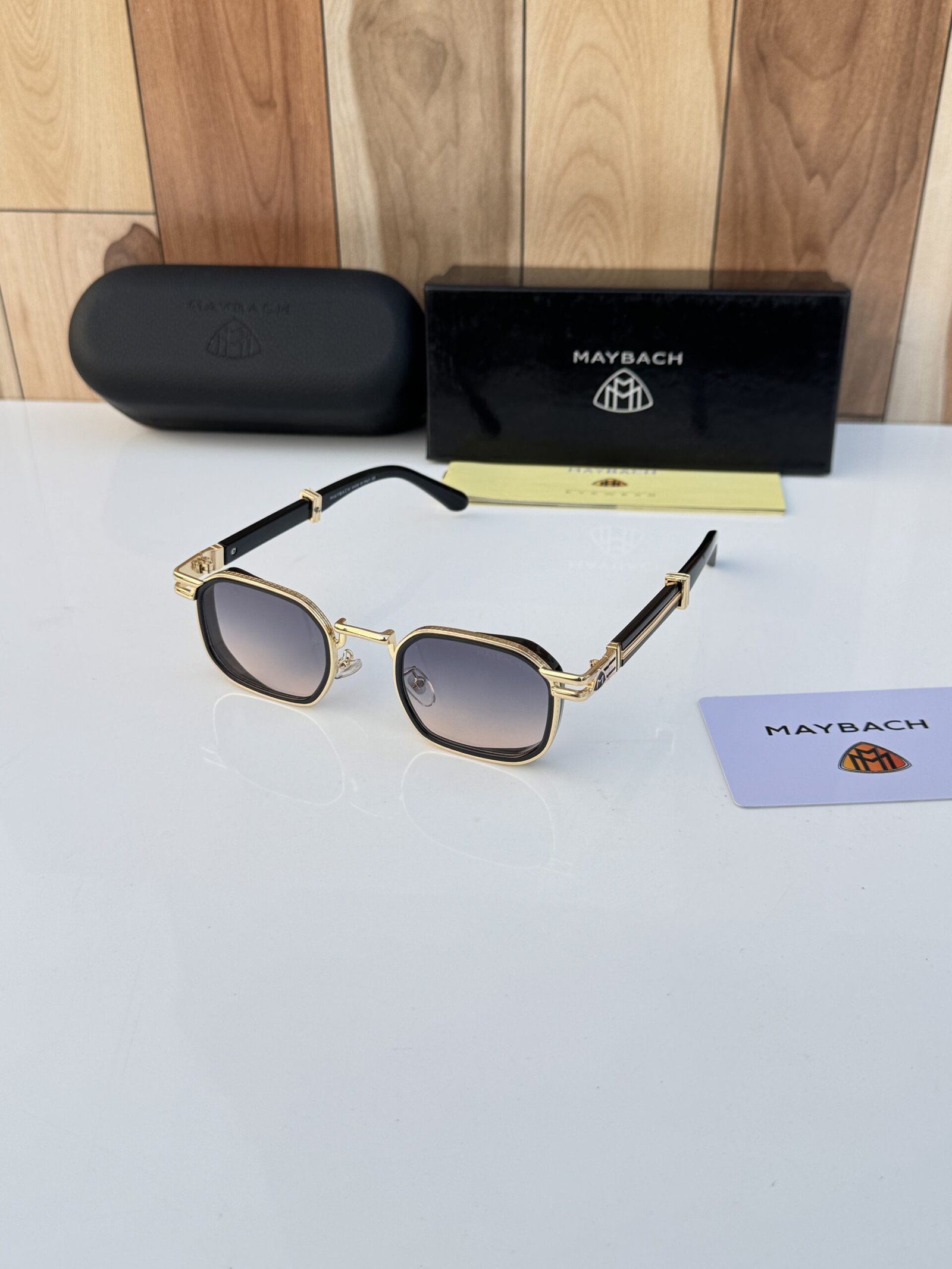 Maybach_2735_sea_blue