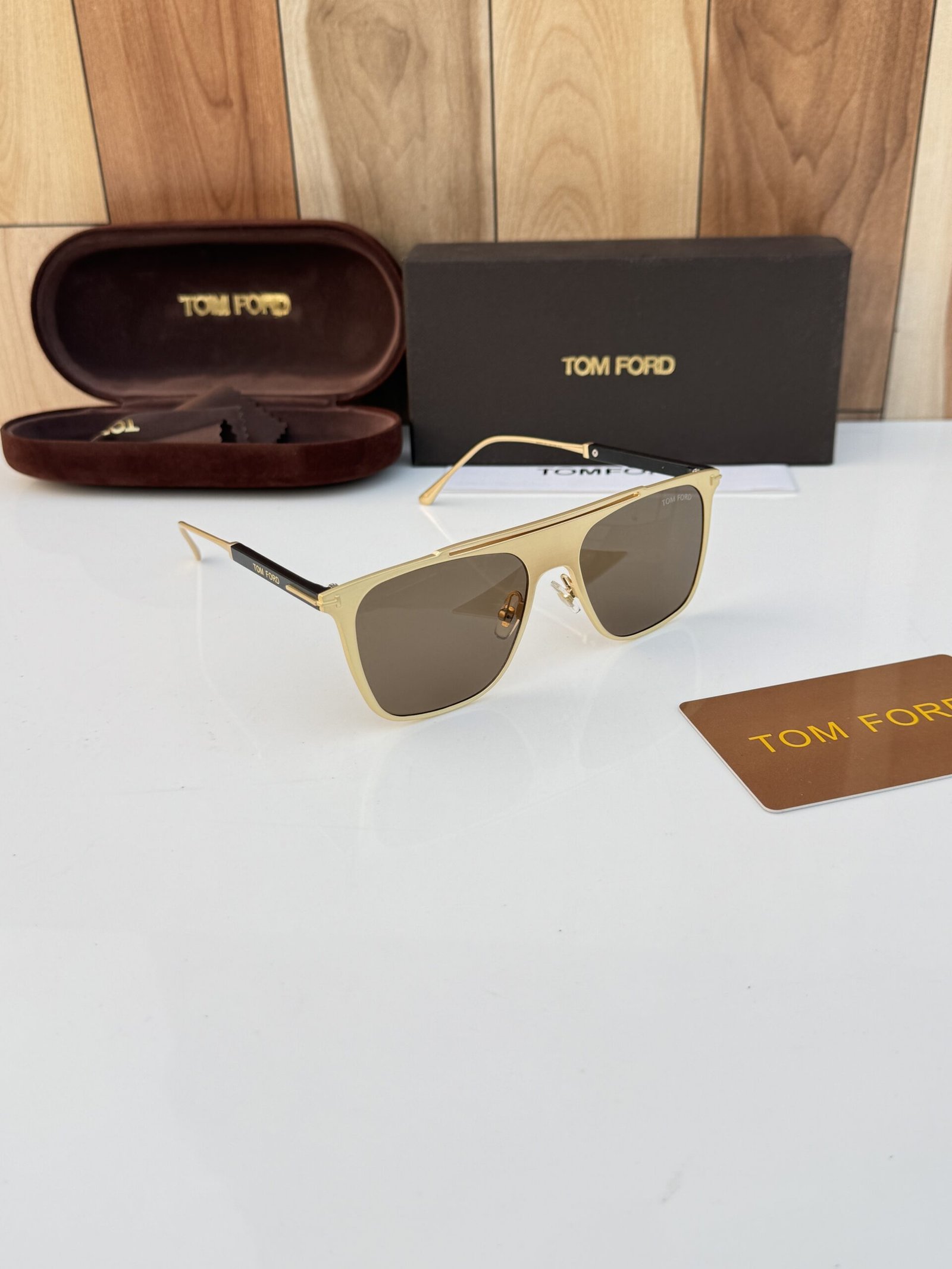 Tomford_26003_gold_brown