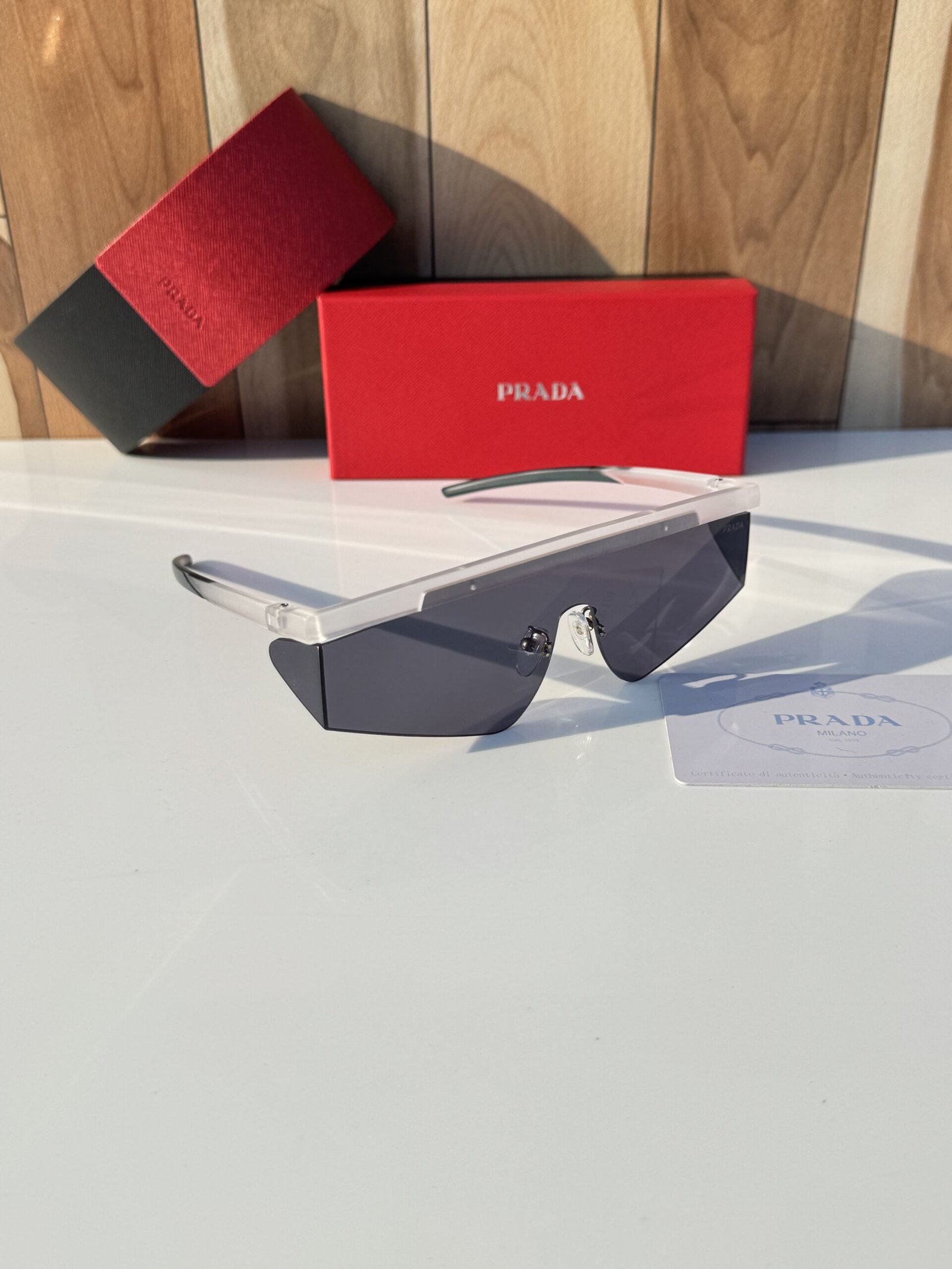 Prada_217_white_black