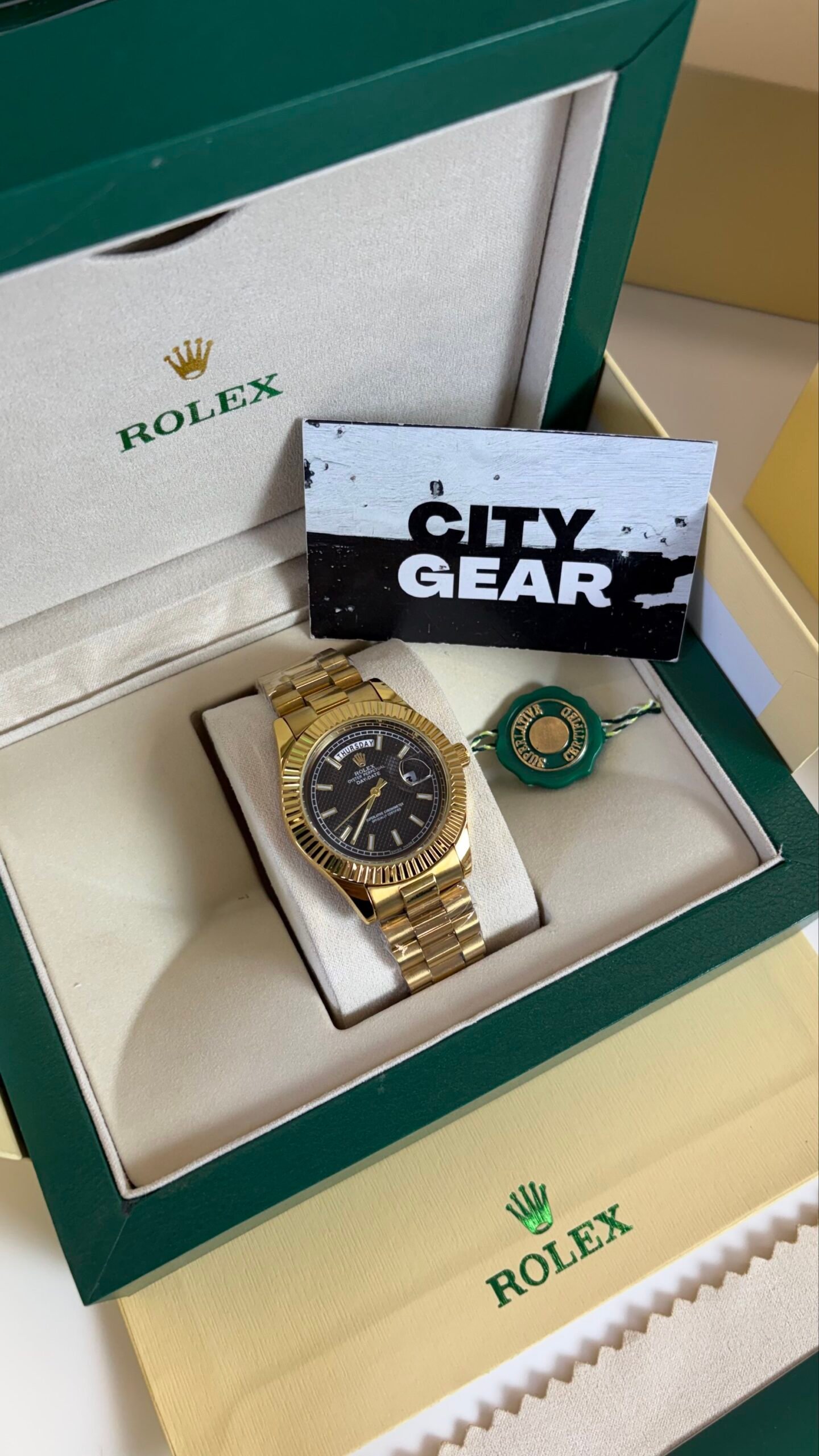 Rolex oyster Perpetual Day Date Gold Black