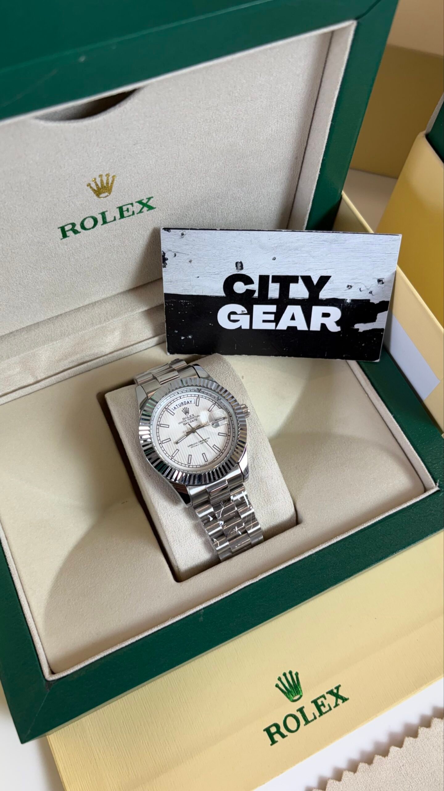Rolex Oyster Perpetual Day Date Silver White