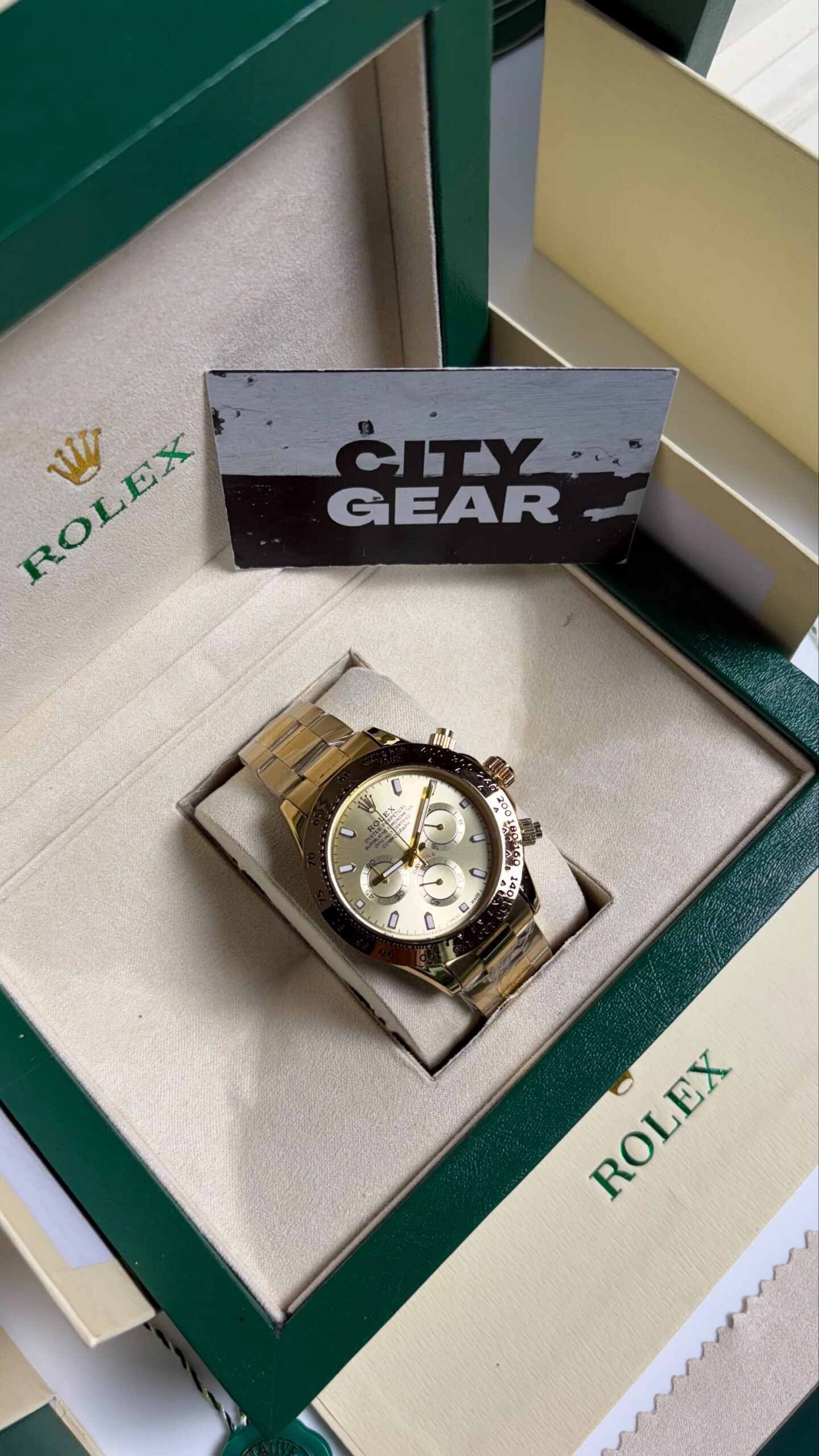 Rolex Oyster Perpetual Daytona Full Gold Watch